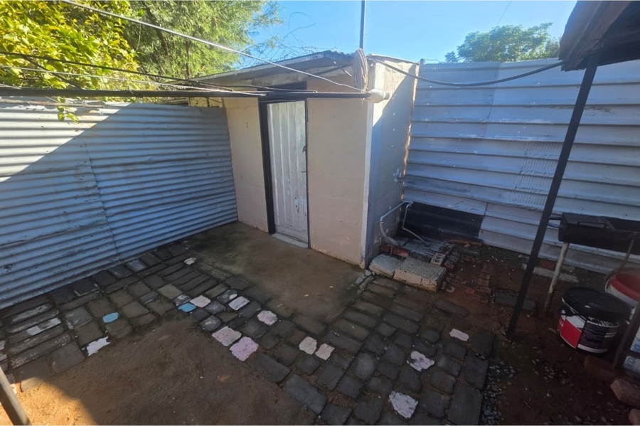 2 Bedroom Property for Sale in Roodepan Northern Cape